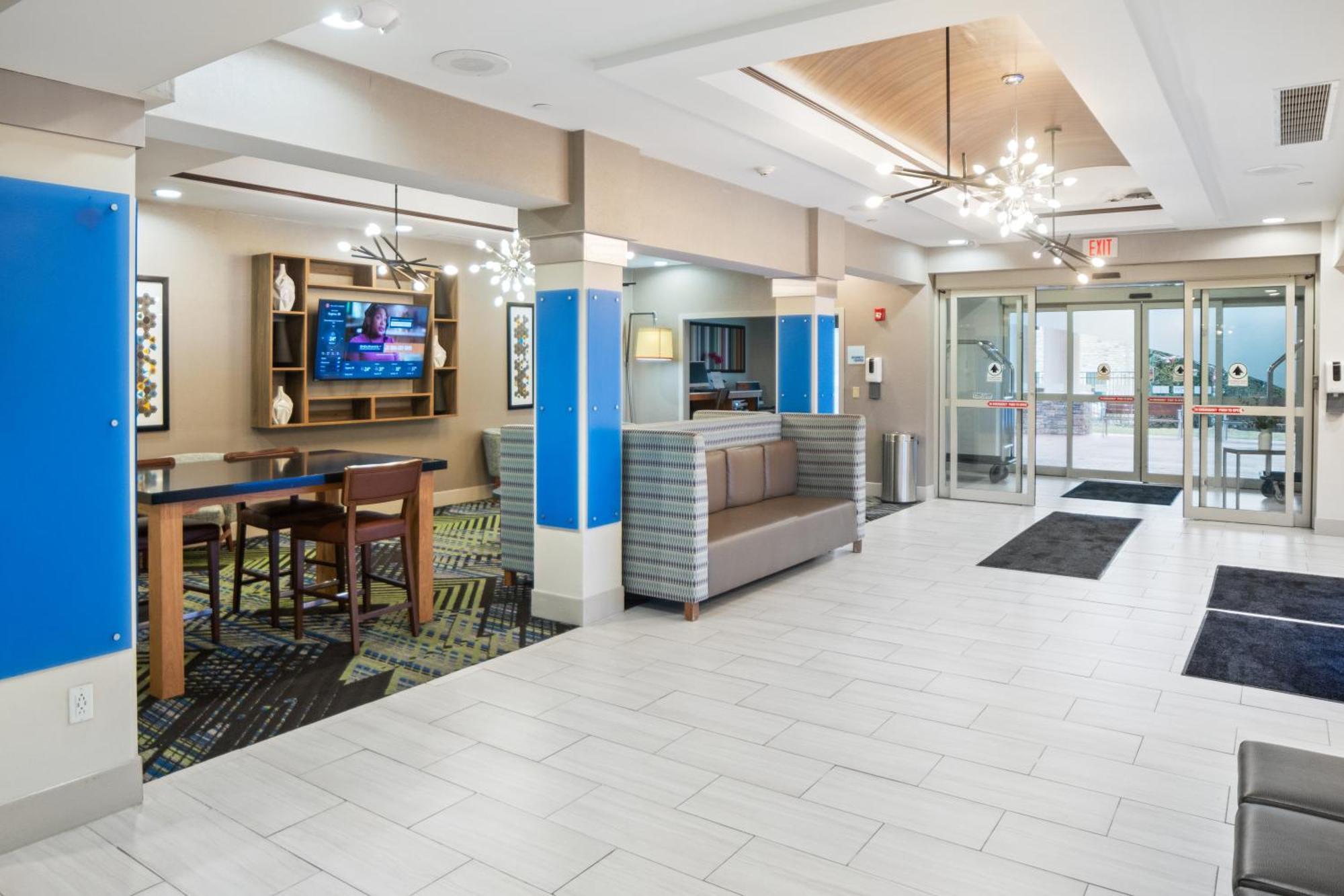 Holiday Inn Express And Suites Stroudsburg-Poconos By Ihg Exterior foto